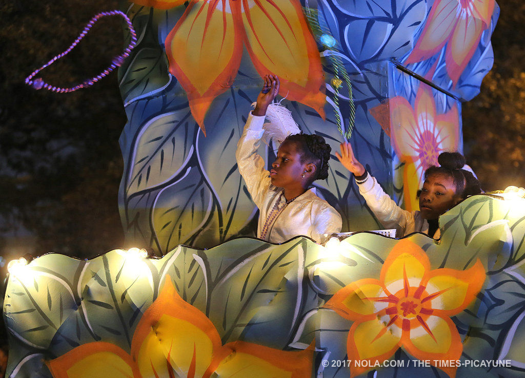Krewe of Athena 2017 rolls down Metairie route: See photos
